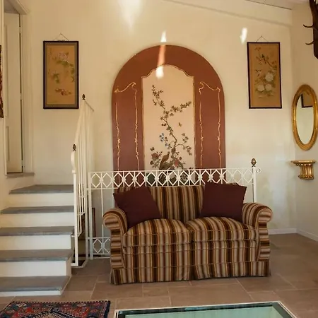 Ai Leoni Ruggenti Dimora Della Storia E Del Relax In Monferrato Feriehus *