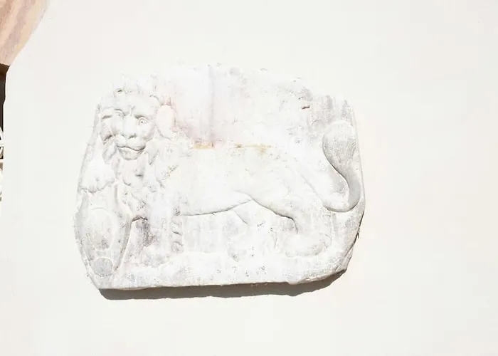 Ai Leoni Ruggenti Dimora Della Storia E Del Relax In Monferrato