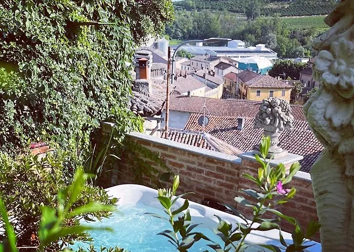 Ai Leoni Ruggenti Dimora Della Storia E Del Relax In Monferrato * Ottiglio