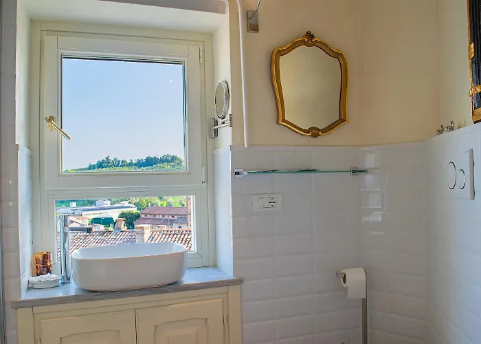 Ai Leoni Ruggenti Dimora Della Storia E Del Relax In Monferrato * Ottiglio